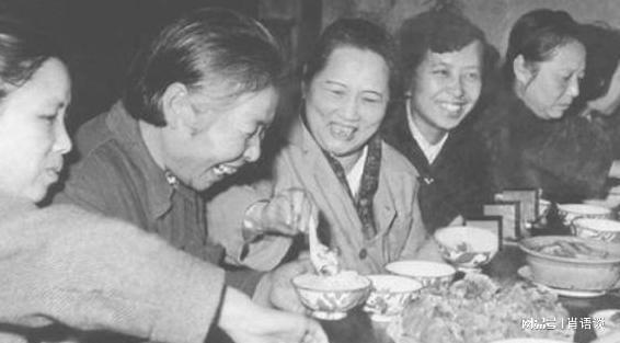 李燕娥死后与宋庆龄合葬的保姆一生未再婚靠的是54年的忠心(图10)