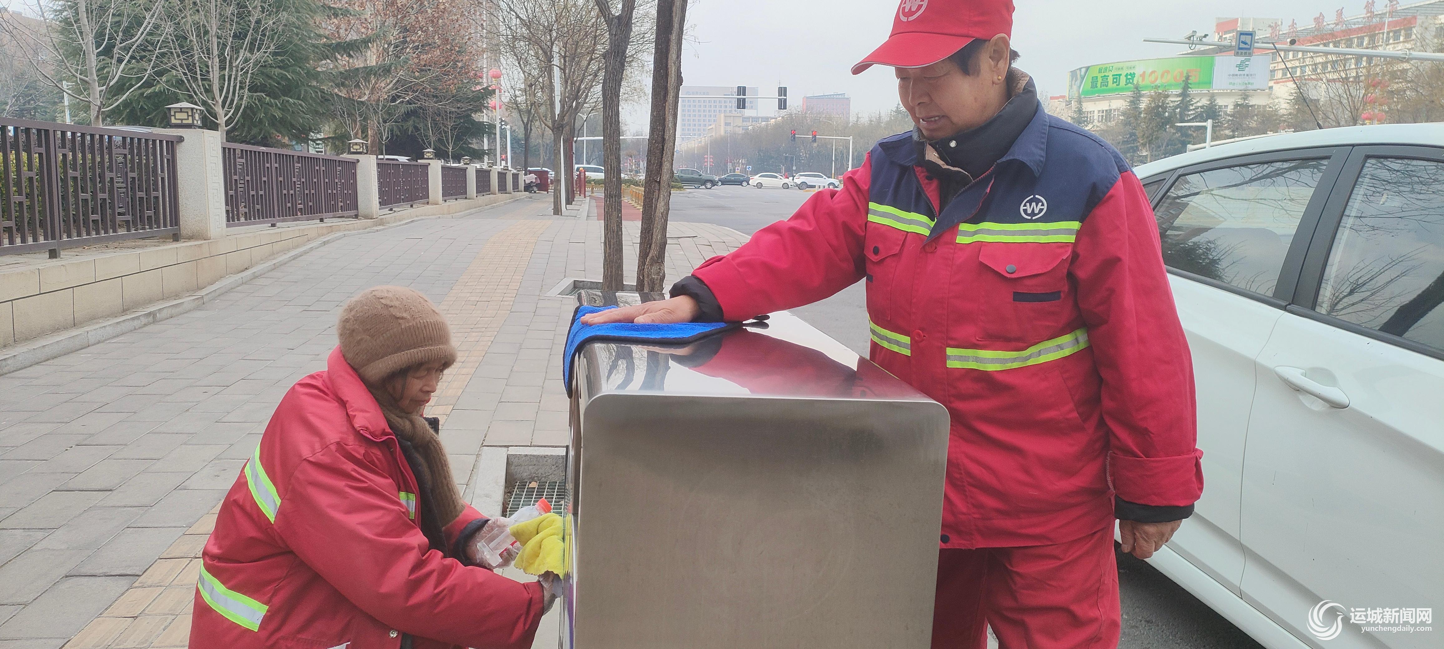 “加码”保洁 清洁过年(图2)